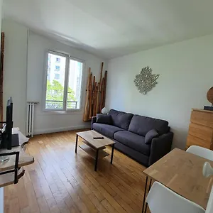 Privee Dans Magnifique Calme , Paris France